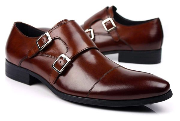 Scarpe eleganti da uomo con fibbie modello monkstrap