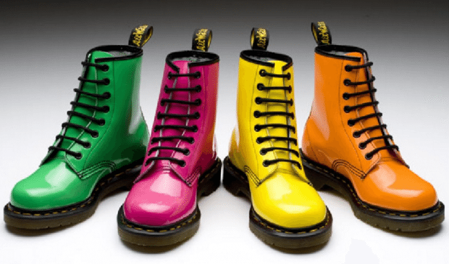 Scarpe anfibi Dr Martens e alcune colorazioni disponibili